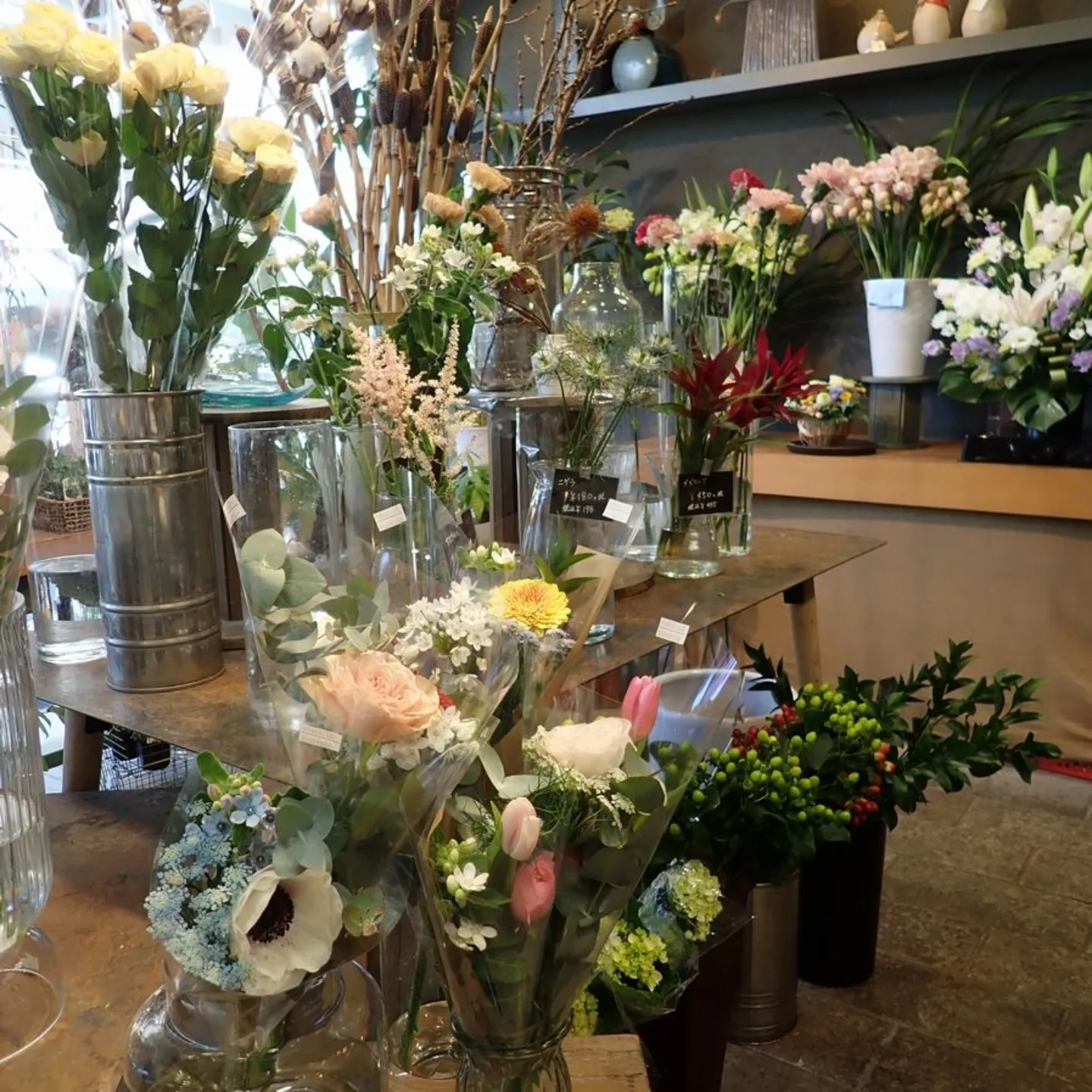 生駒駅南エリアからの参加店。お花。